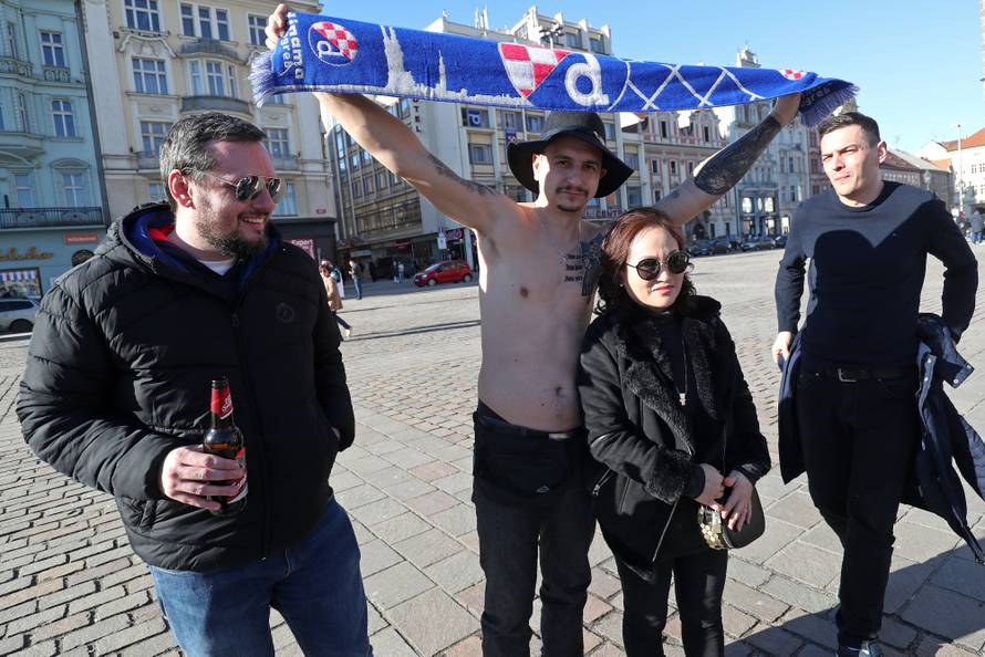 NavijaÄi Dinama u centru Plzena uoÄi utakmice UEFA Europa lige protiv Viktorie Plzen