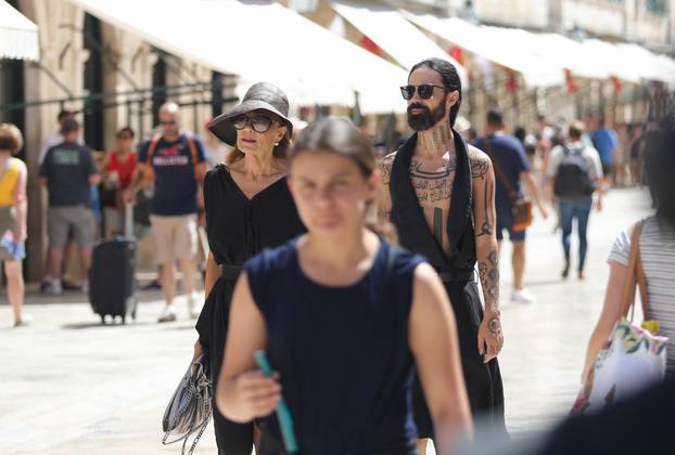 Dubrovnik: Đurđa Tedeschi i Božo Vrećo prošetali Stradunom