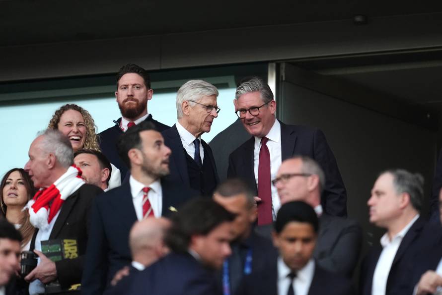 Arsenal v Paris Saint Germain - UEFA Champions League - Semi Final - First Leg - Emirates Stadium