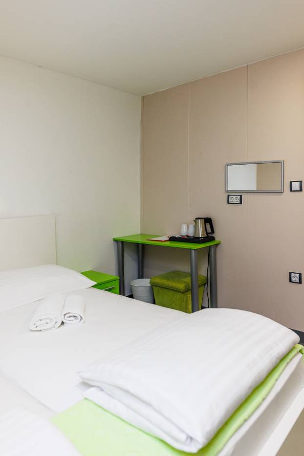 FOTO Zavirite u prvi brod-hotel u Hrvatskoj: Noćenje na ovom brodu u Rijeci ima posebnu čar