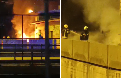 VIDEO Buknuo požar u Zagrebu: Zapalila se dva kontejnera, vatra zahvatila i krovište kuće