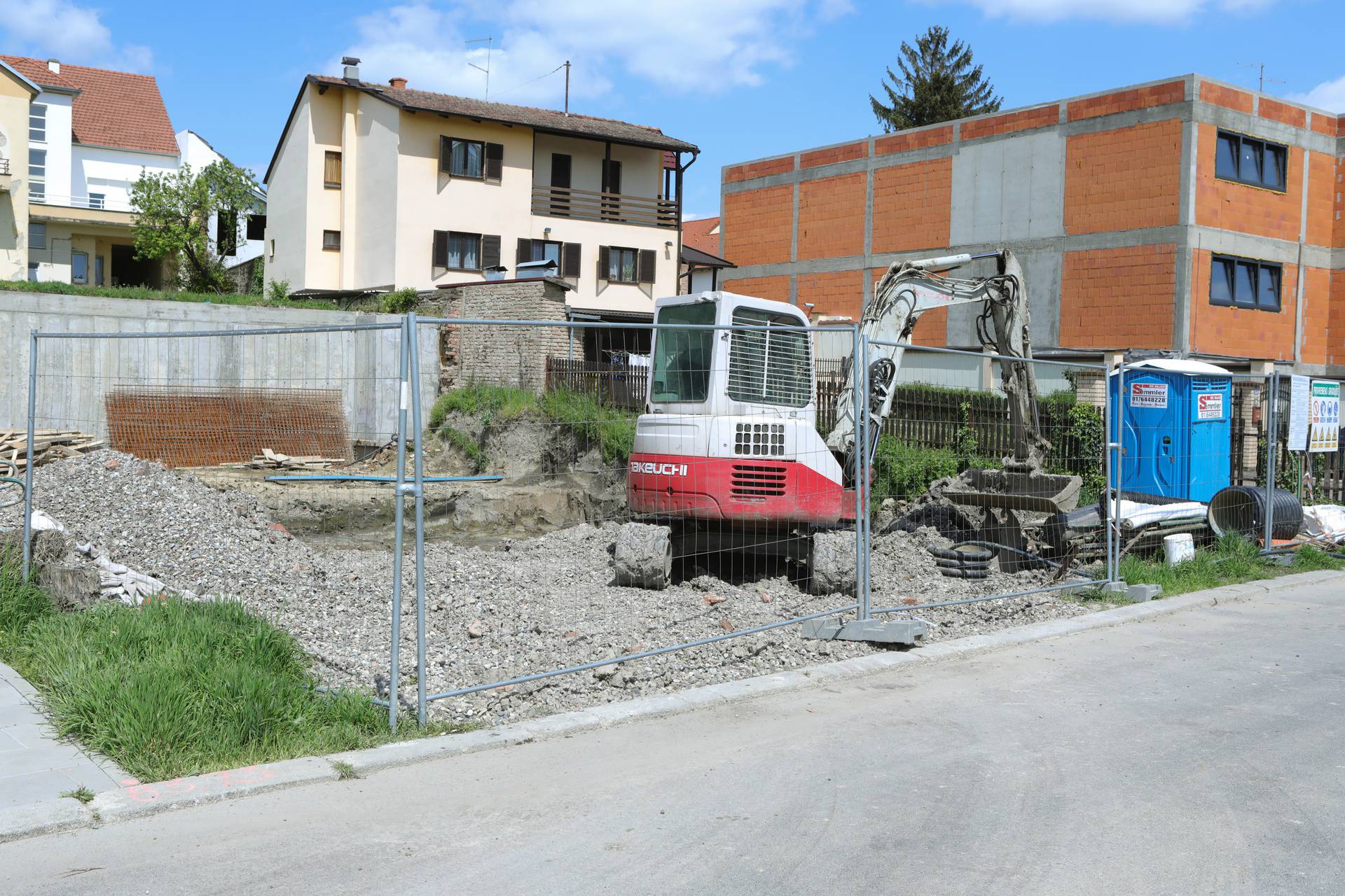 Vinkovci: Ministar obrane Mario Banožić gradi kuću za koju je dobio APN-ovu subvenciju 