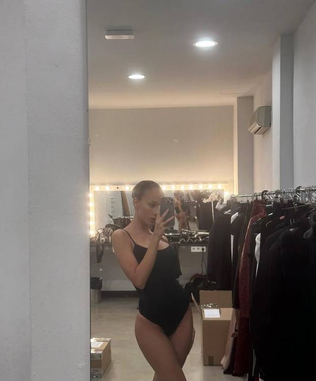 FOTO Od 'Tigrice' do odvjetnice. Ovo su paragvajske i francuske WAGS-ice: Koje su zanosnije?