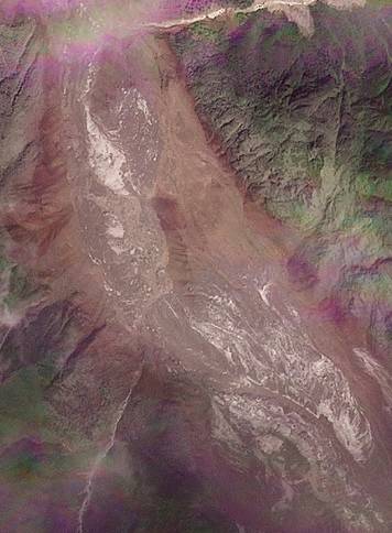 Satellite images show torrent of rock and ice high in Nepalese mountain valley after Nepal-China disaster