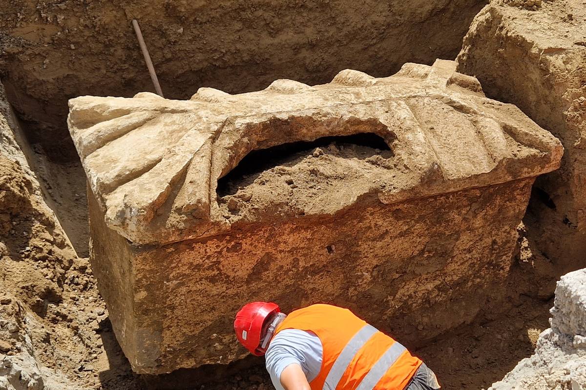 VIDEO Riješili misterij sarkofaga u Vinkovcima: Svi su očekivali blago, ali poklopac je razbijen...