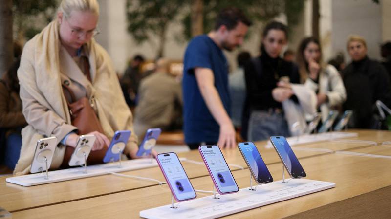 Isporuke mobitela u Europi na najnižoj razini u tri godine, evo što predviđaju analitičari