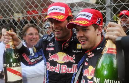 Vettel odgodio pitanje prvaka do zadnje trke, R. Bullu naslov