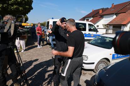 FOTO Pogledajte incident ispred kuće uhićenog HDZ-ovca! Sad su im novinari krivi jer snimaju