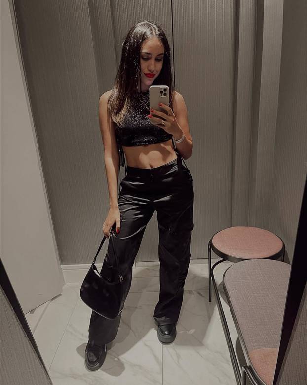 FOTO Od 'Tigrice' do odvjetnice. Ovo su paragvajske i francuske WAGS-ice: Koje su zanosnije?