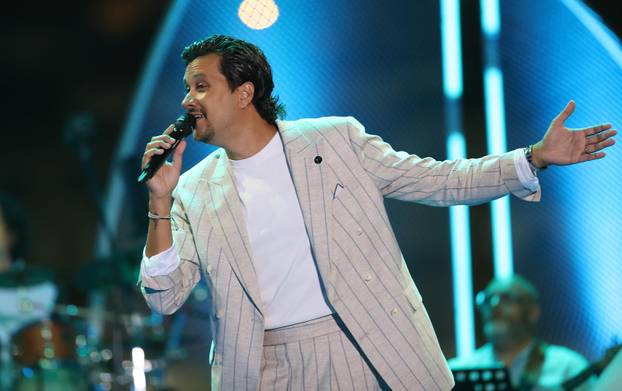 Vela Luka: Održan koncert "Trag u beskraju" posvećen Oliveru Dragojeviću