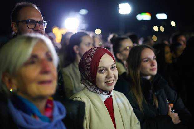 Suze i pjesma u Sarajevu u čast Halidu Bešliću 