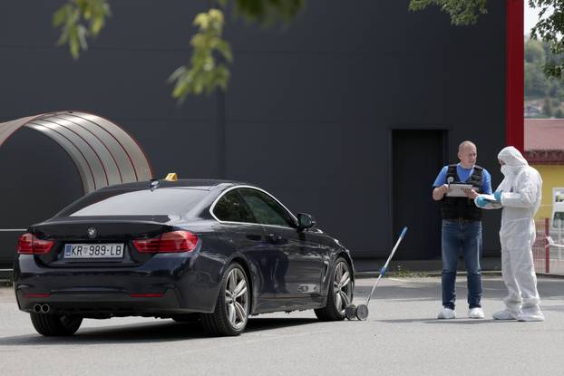Krapina: Policijski o&ccaron;evid na mjest ubojstva &scaron;efa krim policije Roberta Grileca