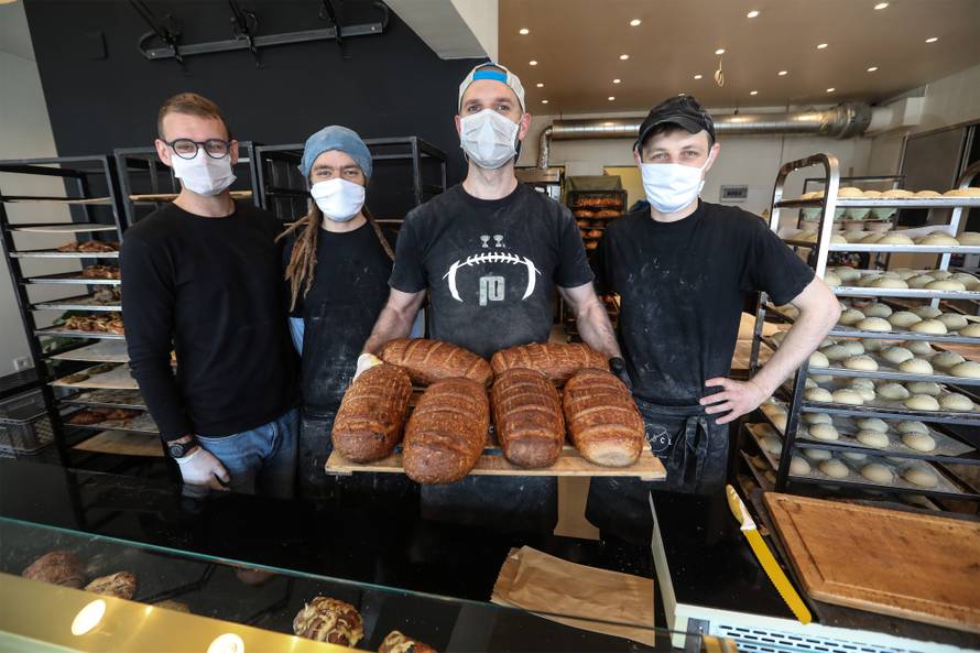 Hrvatska je puna dobrih ljudi:  Poklanjaju kruh i donose ručak!