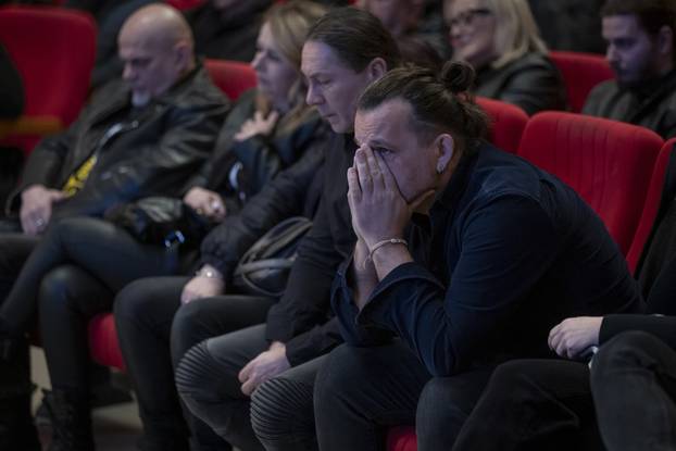 Županja: Komemoracija za Slavena Živanovića Žižu, člana grupe Opća opasnost koji je preminuo u 53. godini