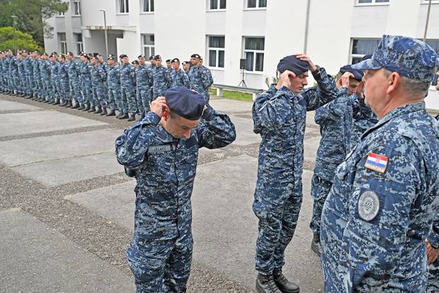 FOTO Novi hrvatski marinci primili su svoje beretke: Prošli intenzivnu integracijsku obuku