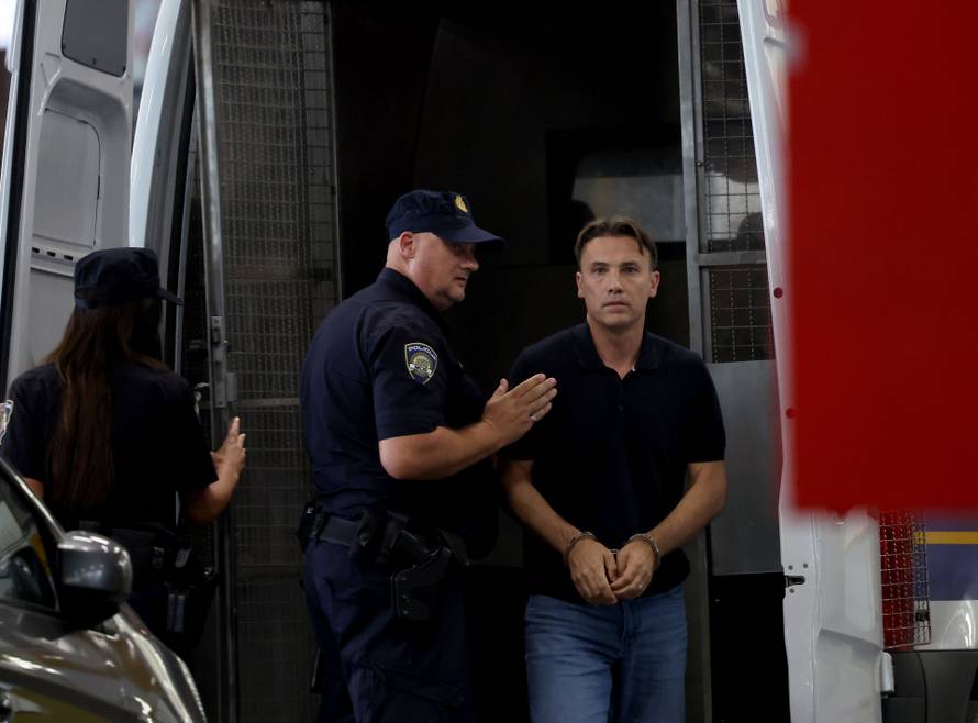 Zagreb: Dario Šimić doveden je na isptivanje u USKOK 