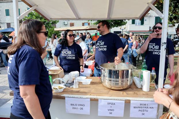 Kaštel Kambelovac: Održana tradicionalna Fešta o boba