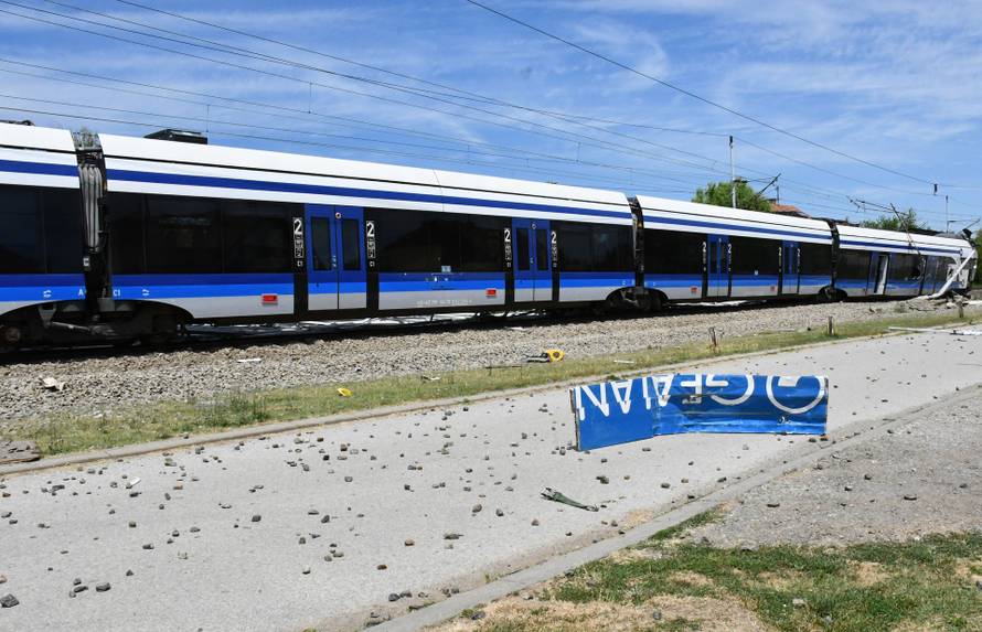 Vozač koji je poginuo u naletu vlaka kod Sl. Broda nije stao na zvučnu i svjetlosnu signalizaciju