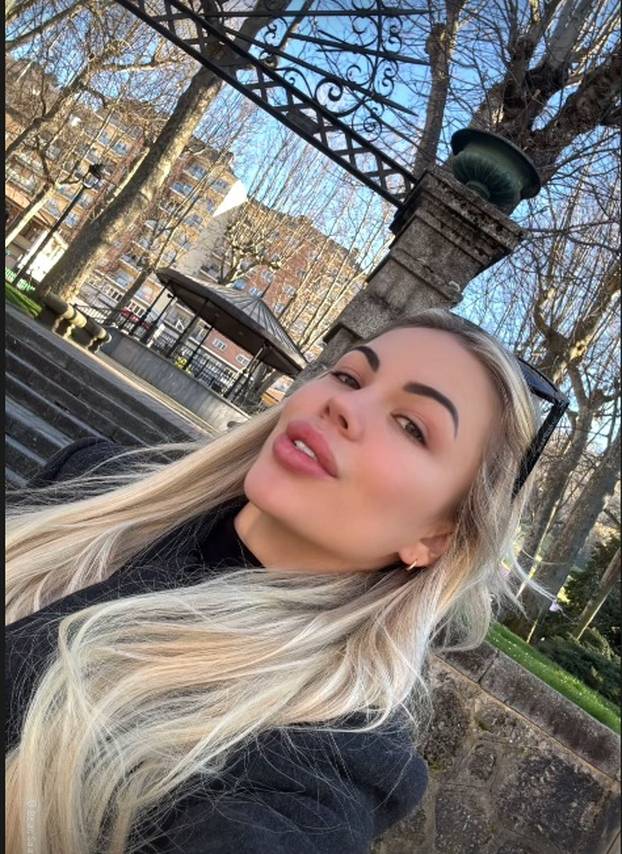 FOTO 'Potrošila sam više od 50 tisuća dolara da bi izgledala kao žena nogometaša. Sretna sam!'