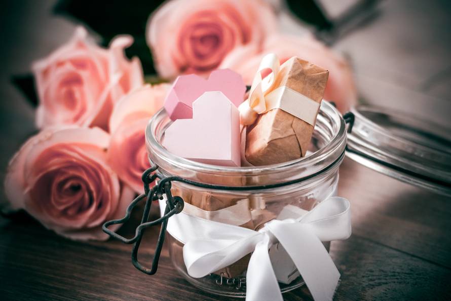 Deset odličnih načina za održivo darivanje nadolazećih blagdana