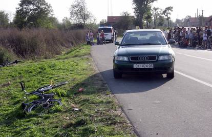 Orehovica: Autom naletio na biciklista (20) i ozlijedio ga