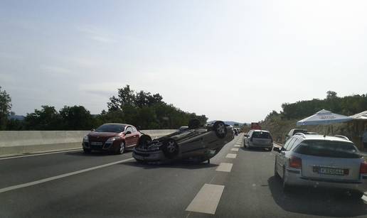 Završio je na krovu sa Opel Vectrom kod Istarskog ipsilona