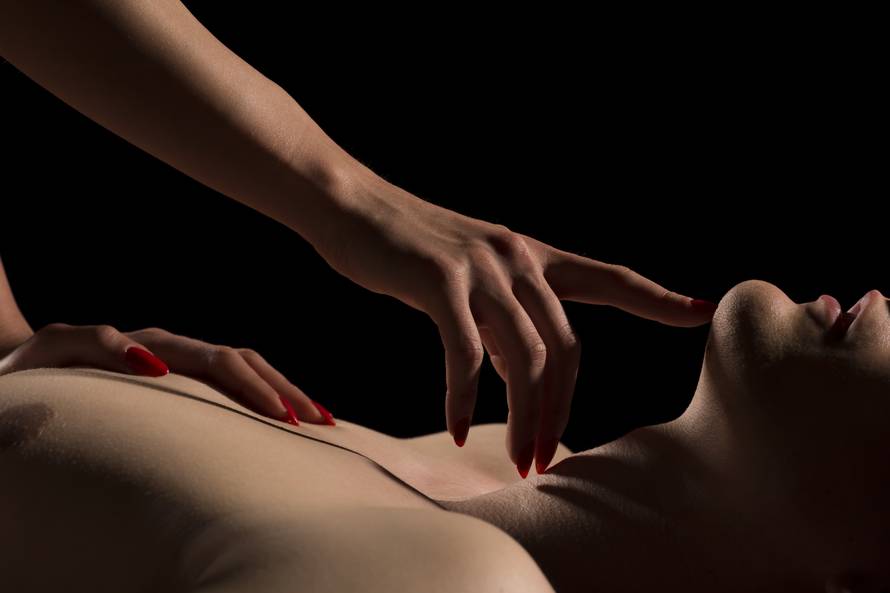 Do kraja: Oslobađanje - seksi i privlačno domaće erotsko štivo