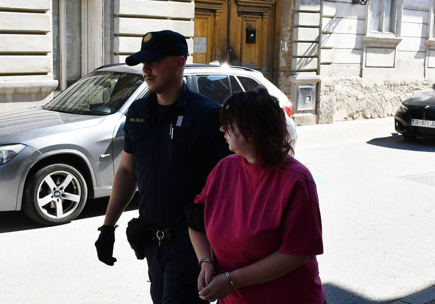 Slavonski Brod: U Županijsko državno odvjetništvo  privedena žena (37) osumnjičena za ubojstvo muškarca F.V. (71)
