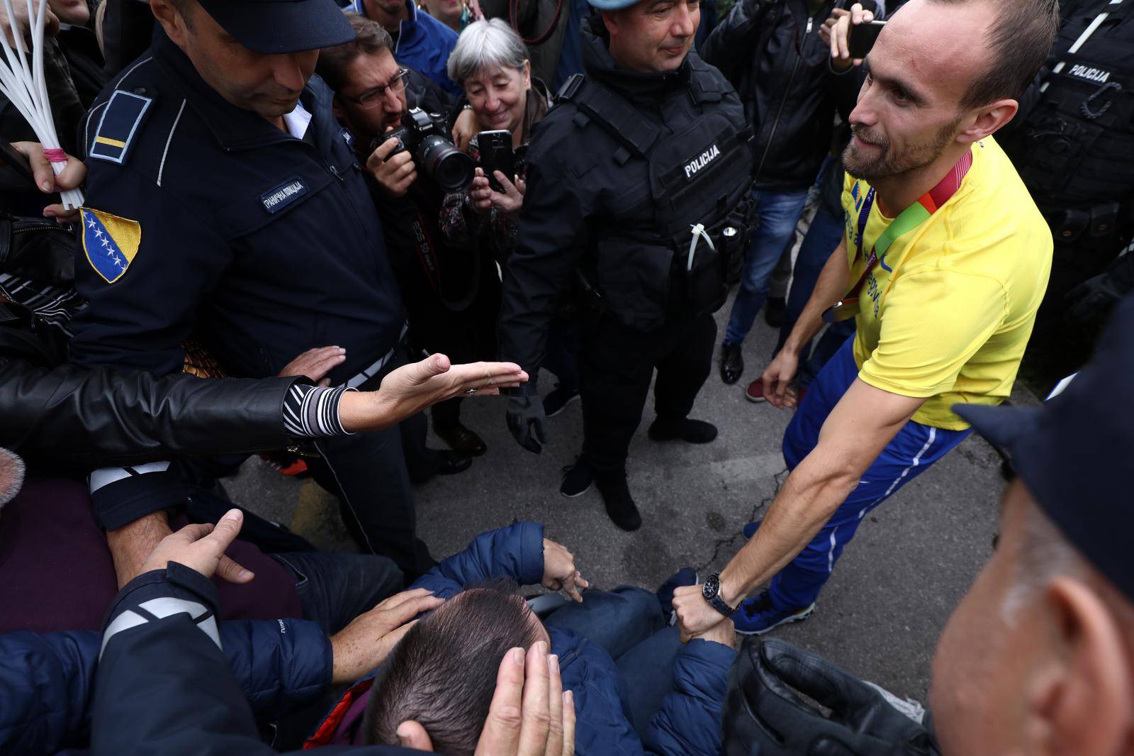 BiH dočekala svog junaka! Pale i suze, Tuka se ženi za 8 dana