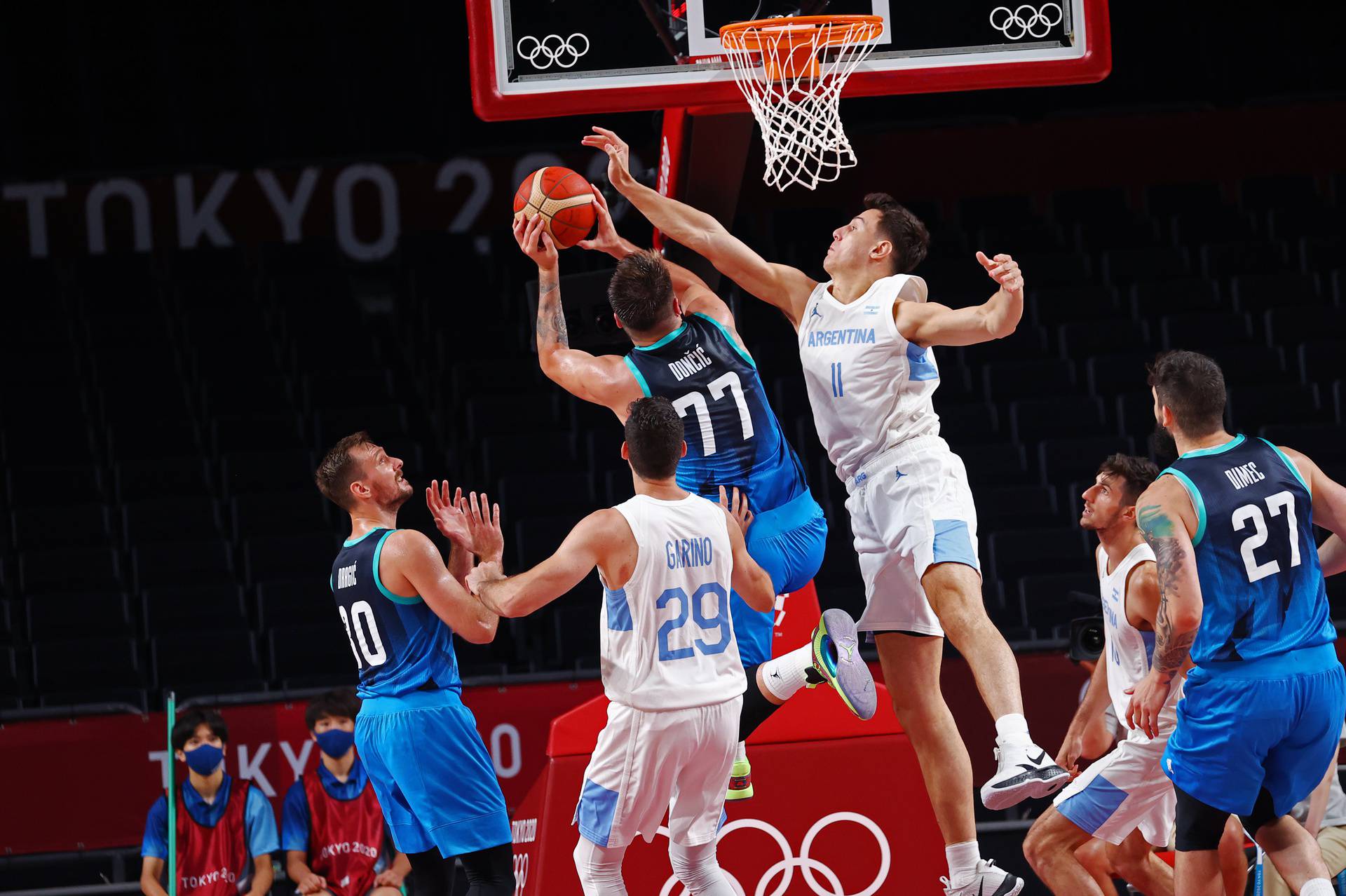 Basketball - Men - Group C - Argentina v Slovenia