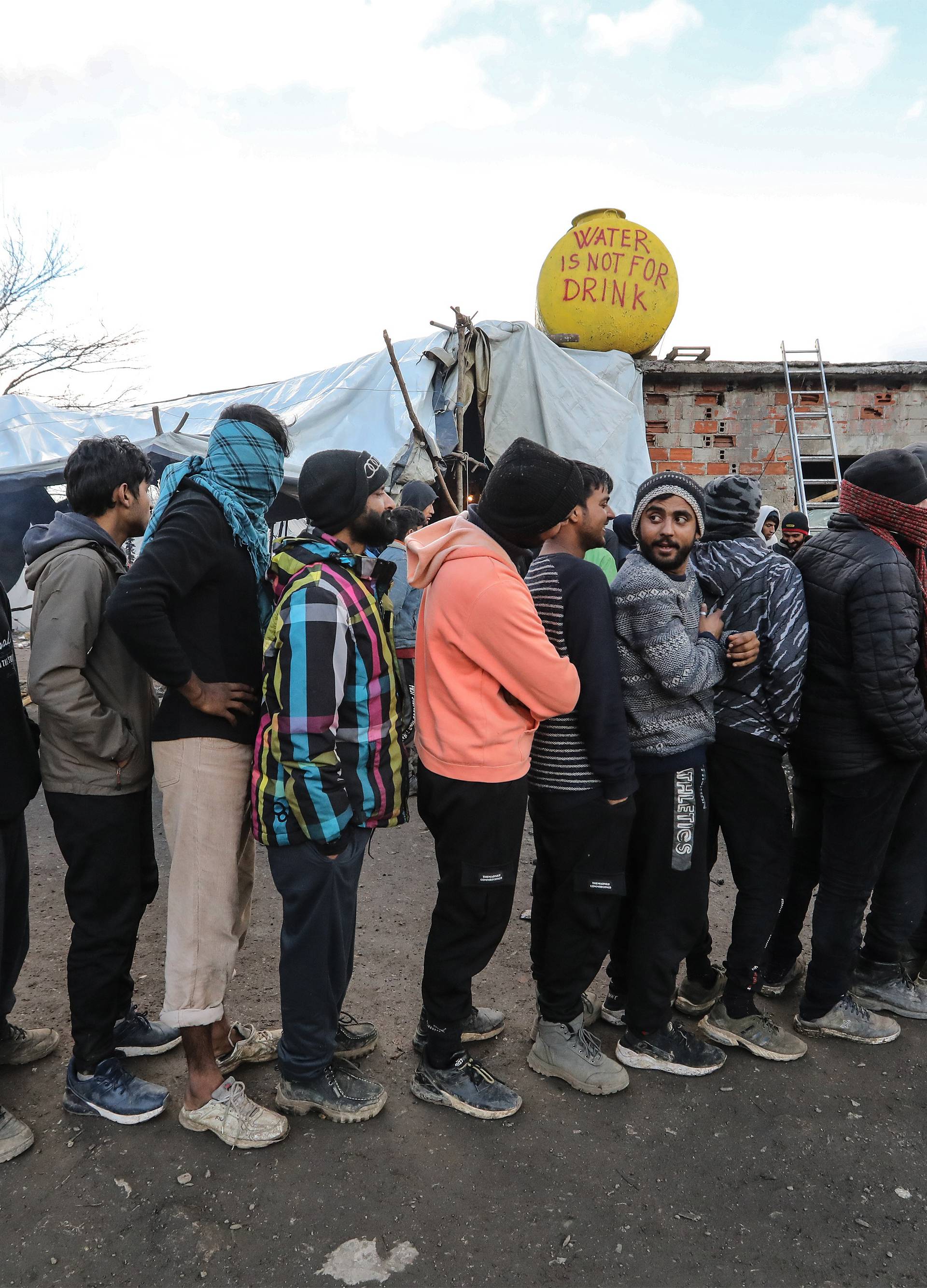 Srbija i BiH na granice šalju policiju zbog brojnih migranata