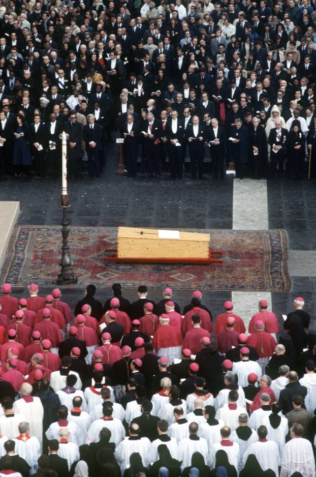 Papa Ivan Pavao II, sprovod