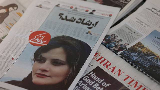 Iran planira javna suđenja za 1000 optuženih za nerede