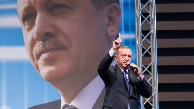 Turkey's PM Recep Tayyip Erdogan Holds A Meeting - Lyon
