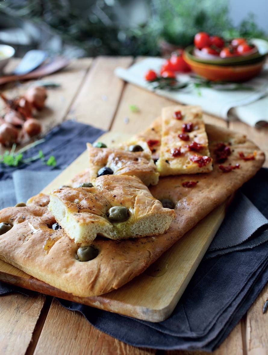 Maja Danica Pečanić/Slano i slatko od brašna