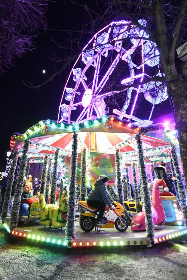 Bjelovar: Grad nikad ljepši u blagdanskom ruhu, a i advent je naraskošniji ikad