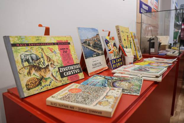 U Galeriji Hrvatskog školskog muzeja u skolopu Noći muzeja postavljen je postav Pioniri maleni