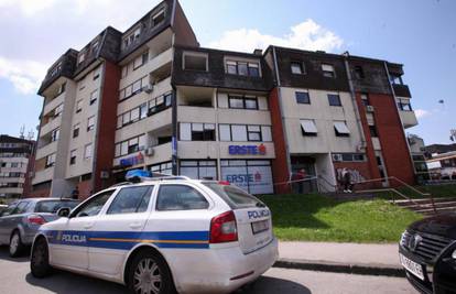 V. Gorica: Probili rupu u zidu, upali u banku i opljačkali je
