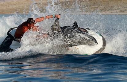 Smrt na moru kod Trogira: Na jet-skiju jure i do 100 km/h, a većina turista ni nema dozvolu