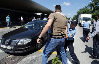 Incident na aerodromu: Vikao je Kordiću 'Sotono' i 'ubojico'