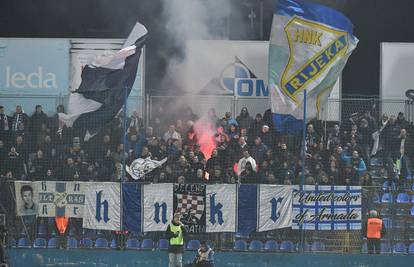 Navijači Rijeke: 'Može li netko reći treneru da prestane igrati Football Manager?'. 'Sramotno'