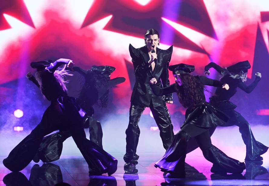 Marka Bošnjaka su zbog ovih stihova kritizirali: 'Tučem te ključem od stana, nije ovo Zana'