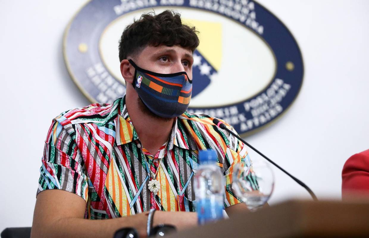 Nurkić htio kupiti cjepiva za cijelu BiH: Čovječanstvo nas je iznevjerilo, a toliko zemalja pati