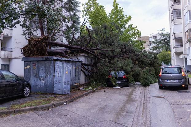 Olujno nevrijeme poharalo Mostar 