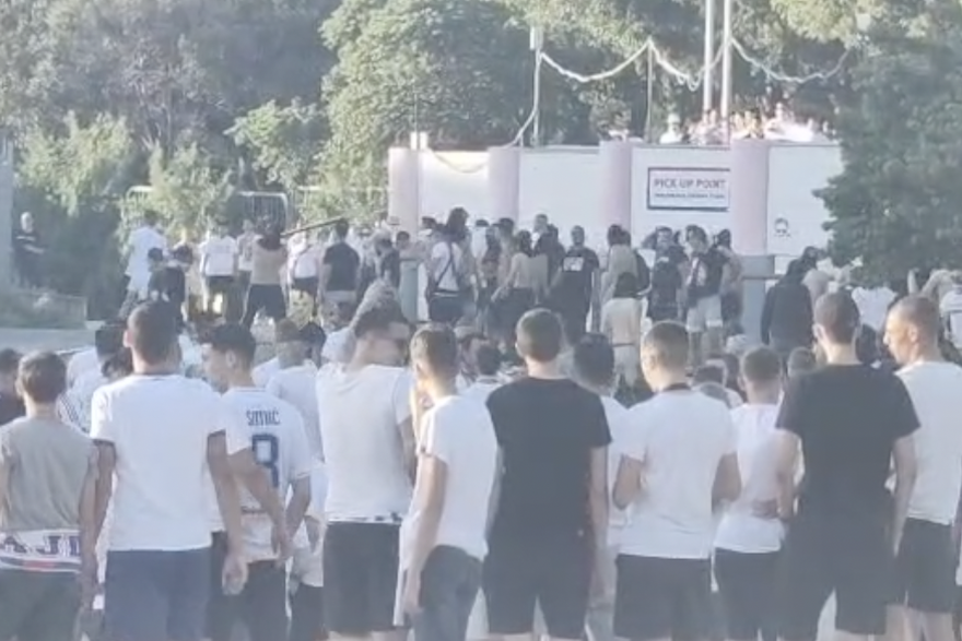 Kaos nakon derbija