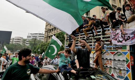 Indija i Pakistan najavili izravne pregovore, primirje se održava
