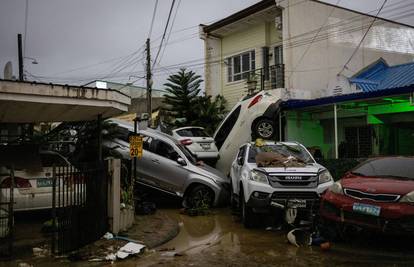 Novi supertajfun obrušit će se na Filipine: Očekuju se po život opasni olujni udari i jaki vjetar