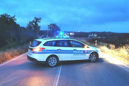 Udarila policijski auto, pokušala pregaziti policajca, po Ipsilonu bježala u suprotnom smjeru...