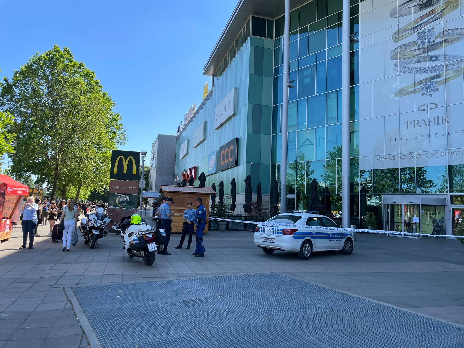 Završena pretraga Avenue Malla, dojava o bombi je lažna