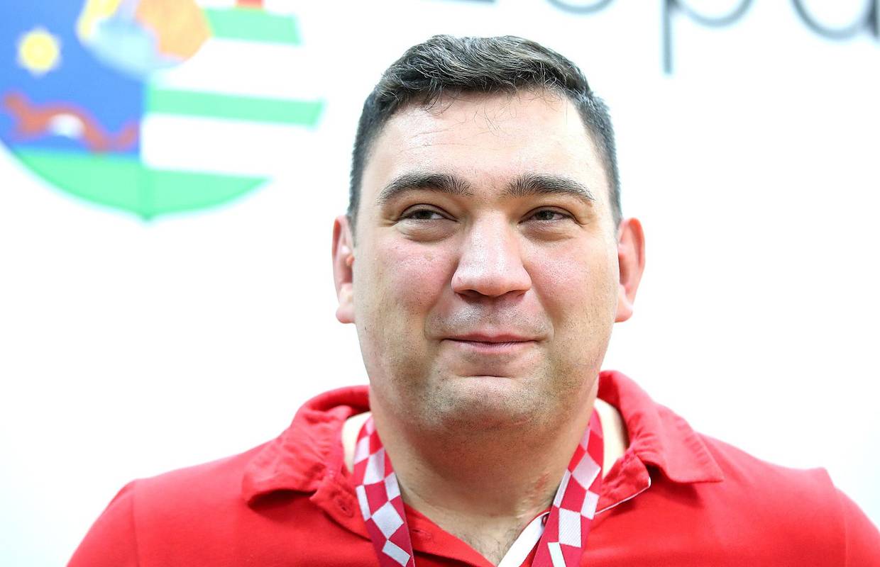 Junak Velimir: Zbog korone sam mjesecima bio bez primanja...